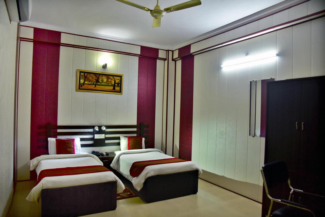 Hotel Nexus L Hotels In Charbagh Лакнау Екстериор снимка