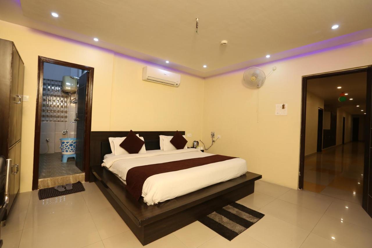 Hotel Nexus L Hotels In Charbagh Лакнау Екстериор снимка