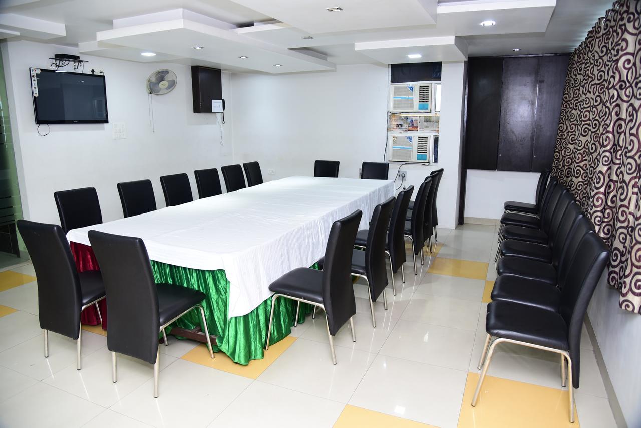 Hotel Nexus L Hotels In Charbagh Лакнау Екстериор снимка
