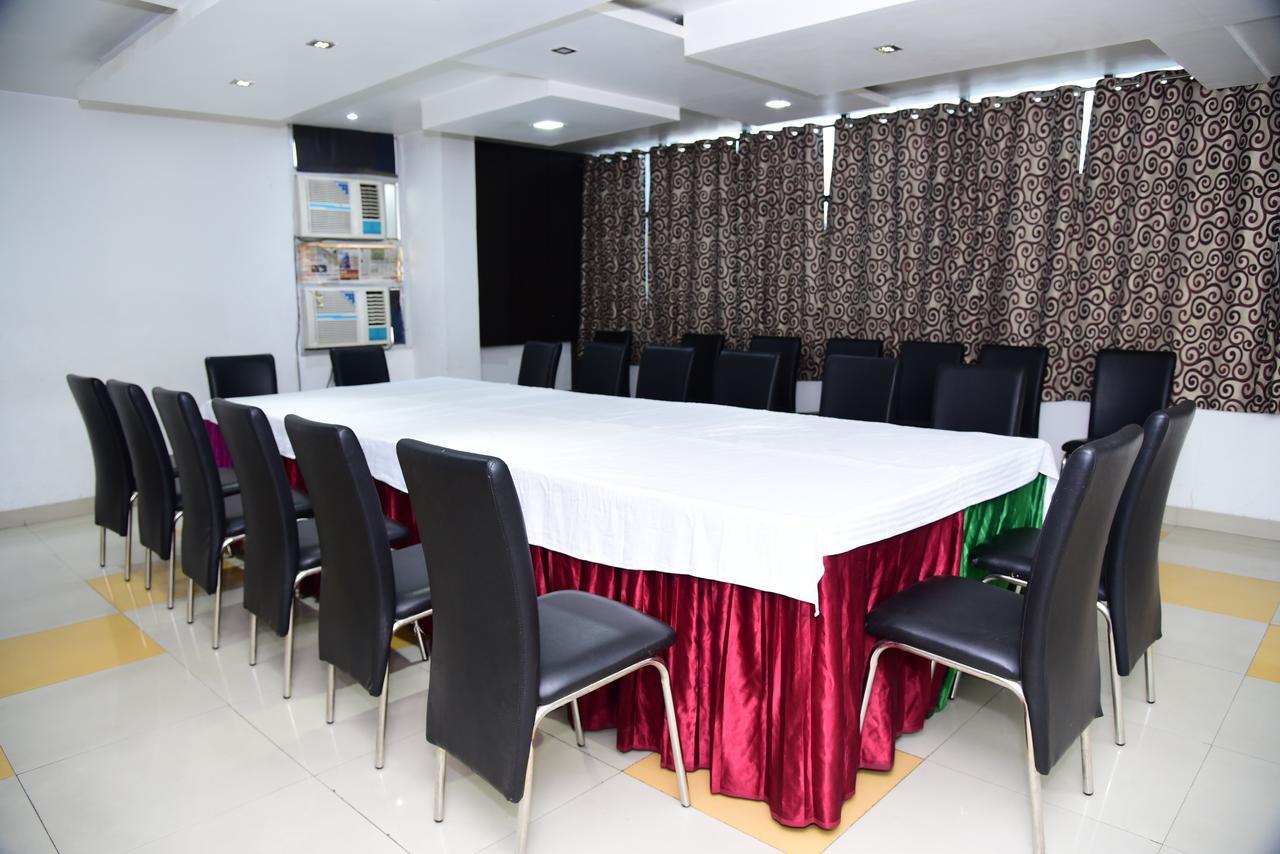 Hotel Nexus L Hotels In Charbagh Лакнау Екстериор снимка